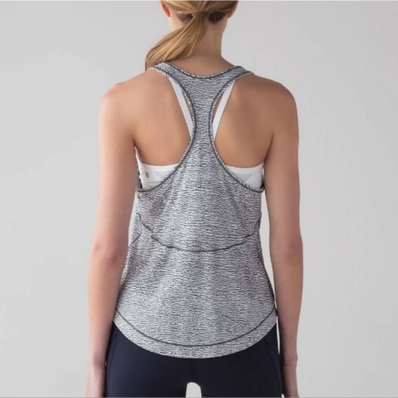 Lululemon Long Distance Tank - Picture 2 of 5